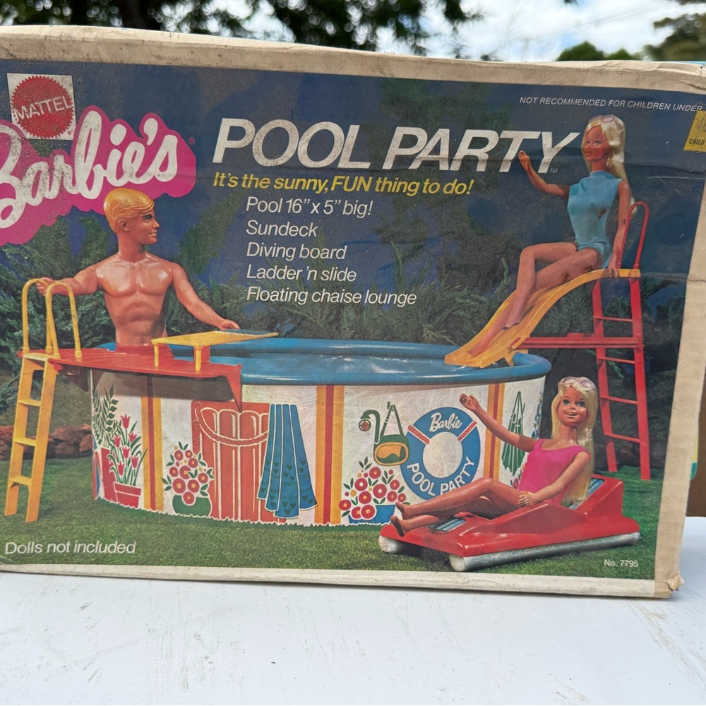 Mattel 1972 Barbie Pool Party Set -
